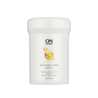 Зволожувальний крем для обличчя з вітаміном C і з SPF15 VC Moisturizing Cream Vitamin C SPF15 Onmacabim, 250 мл                                       